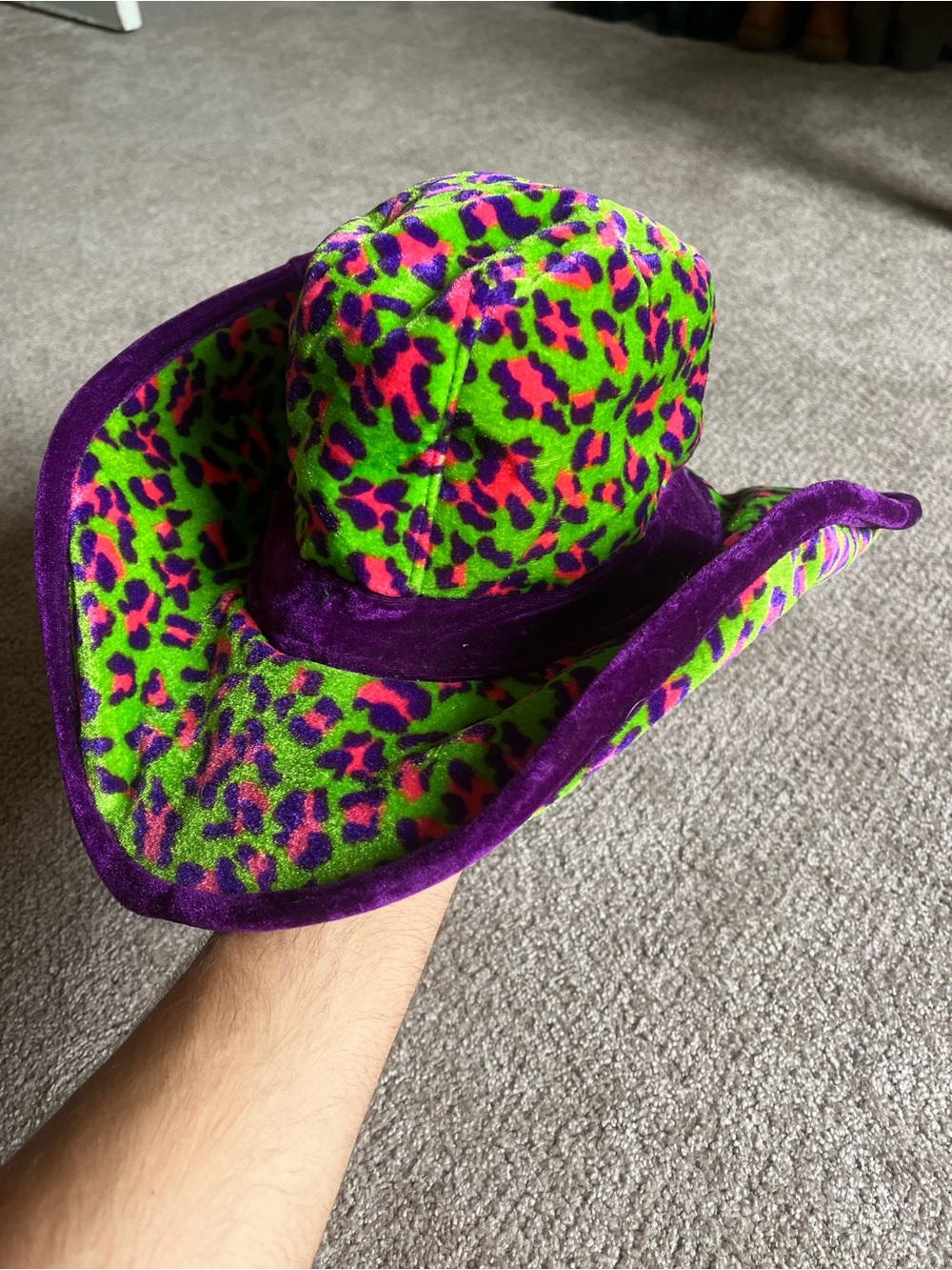 VTG 90’s Fur Neon Leopard Print Hat - Picture 3 of 6